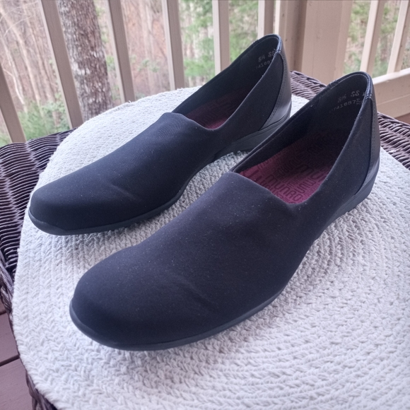 Munro "Traveler" Loafers - Picture 8 of 15